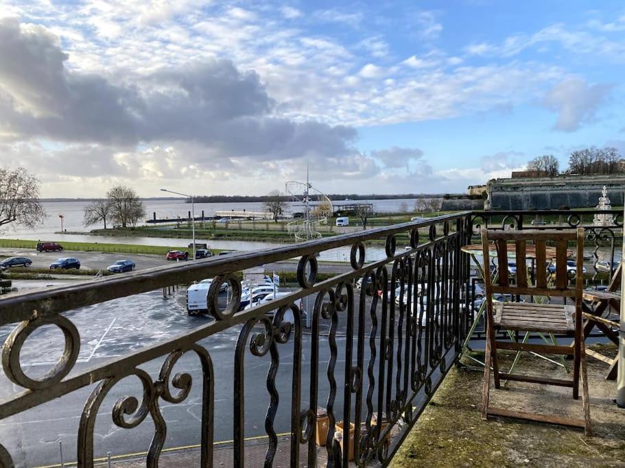Apartamento - Le Saugeron - Blaye Exterior foto